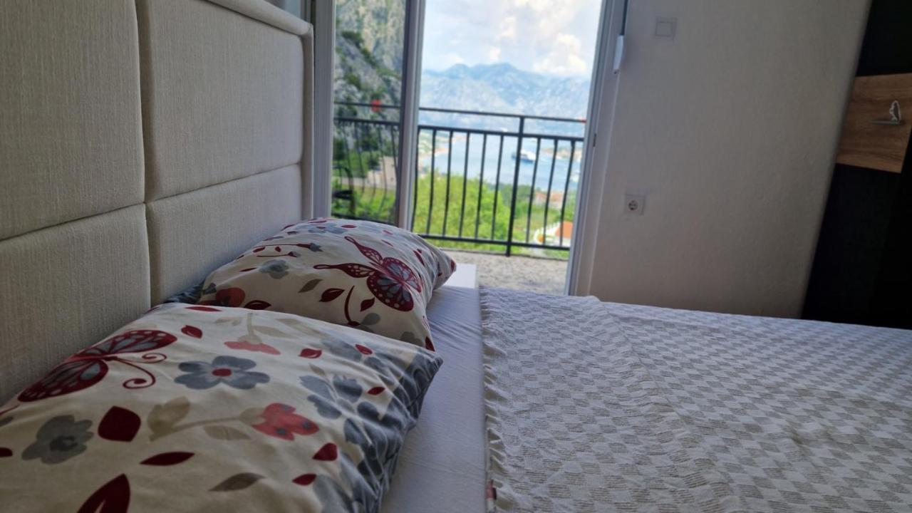 Anastasija 2 Apartment Kotor Luaran gambar