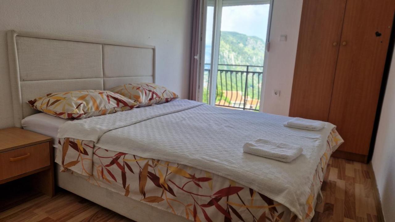 Anastasija 2 Apartment Kotor Luaran gambar