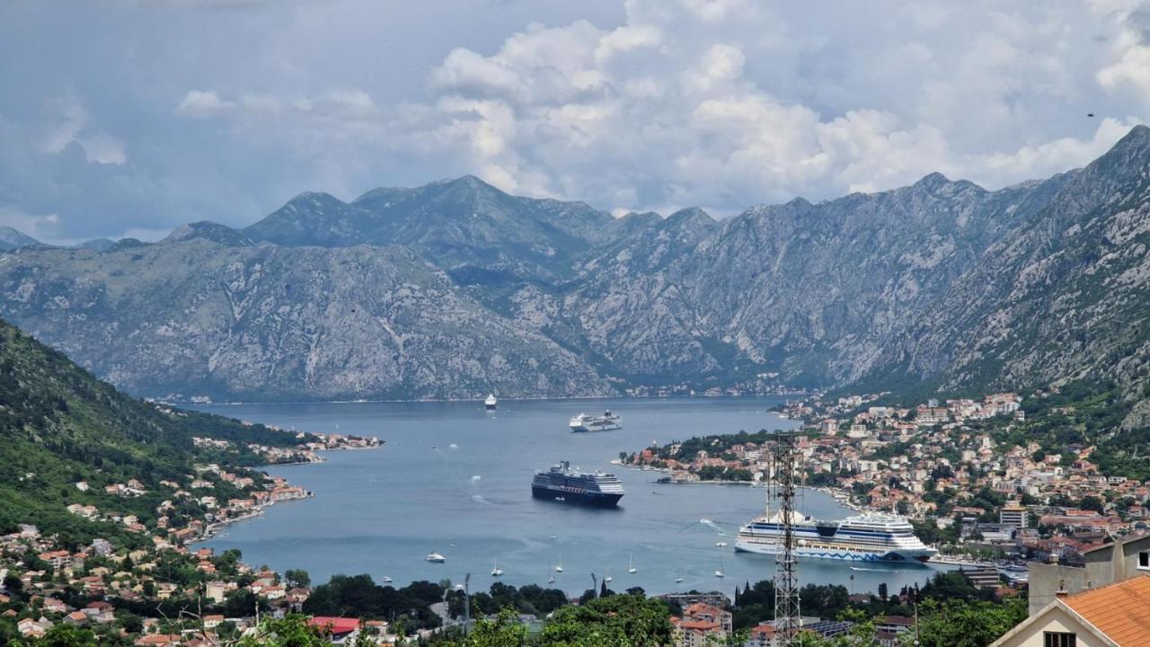 Anastasija 2 Apartment Kotor Luaran gambar